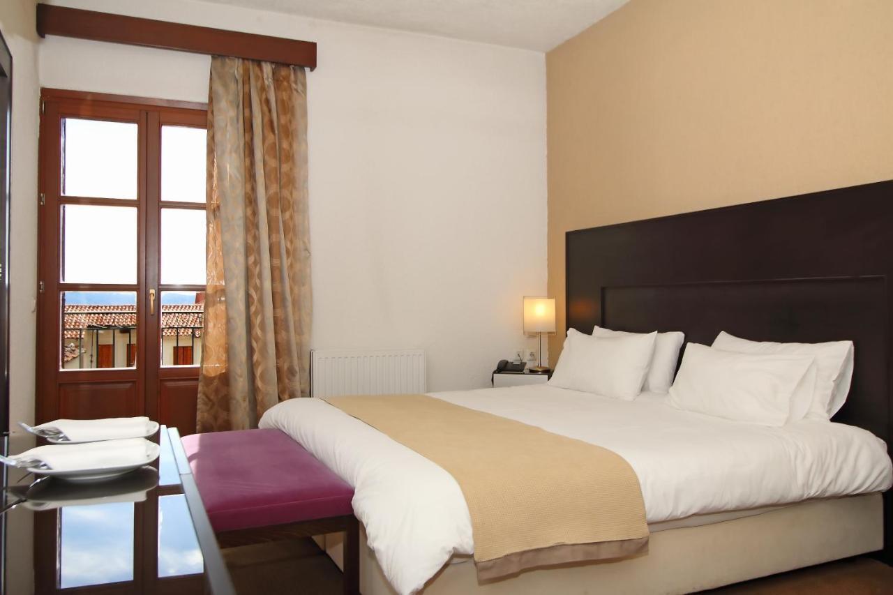 Boutique Hotel Parnassia อาราโชวา ภายนอก รูปภาพ