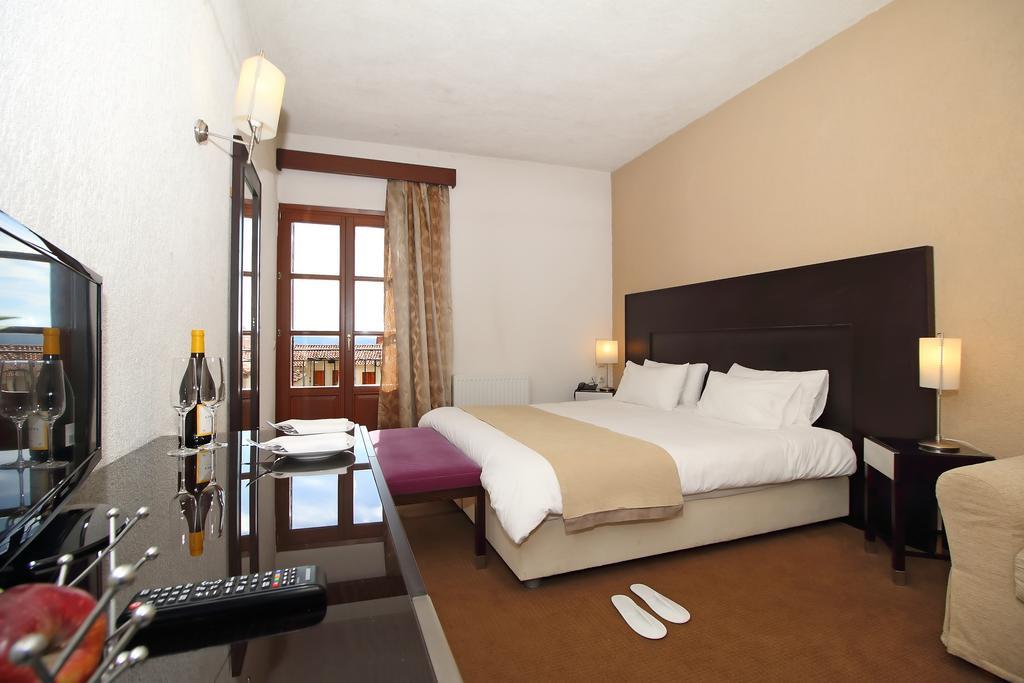 Boutique Hotel Parnassia อาราโชวา ภายนอก รูปภาพ